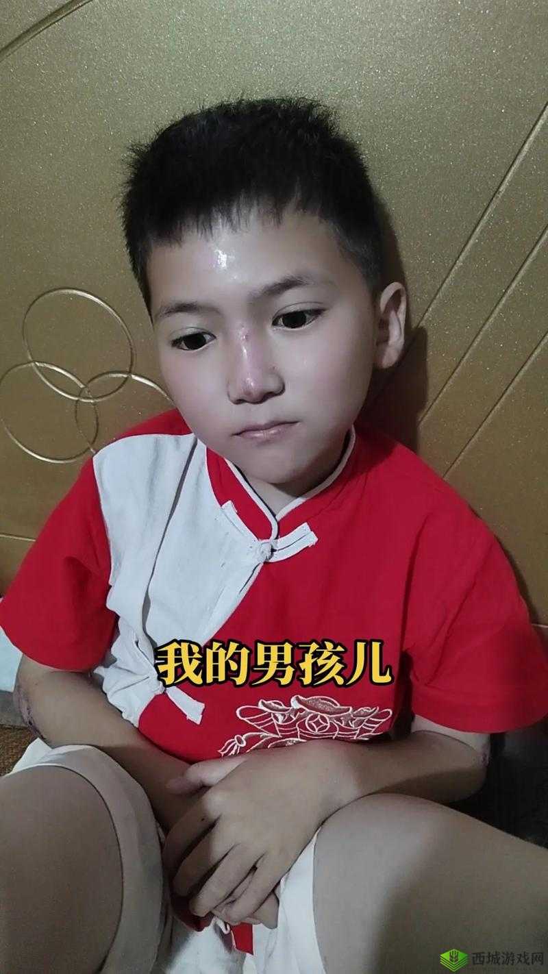 闯祸后臭小子姨妈腰快断了:姨妈的无奈与小子的顽皮