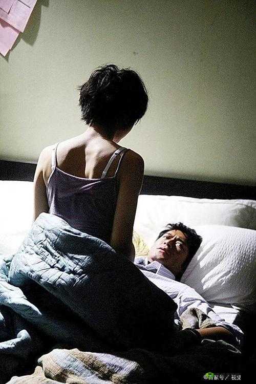 男生女生在一起嗟嗟嗟:青春的美好互动与情感碰撞